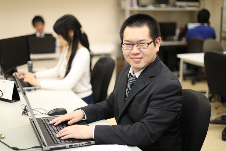 モノづくり革新ソリューション部　2015年入社